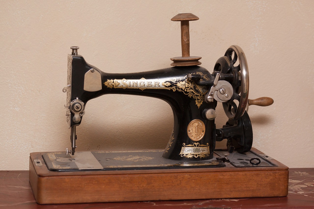 10 Simple Sewing Projects for Home Decor